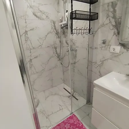 Modo 2 Apartman *